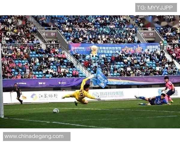 11月5号足球明星齐聚赛场展现激情与荣耀的精彩对决