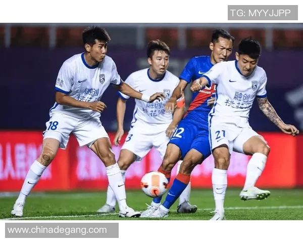 广州排球队以93分领跑杯赛积分榜展现强劲实力和竞争优势 广州排球队以93分领跑杯赛积分榜展现强劲实力和竞争优势