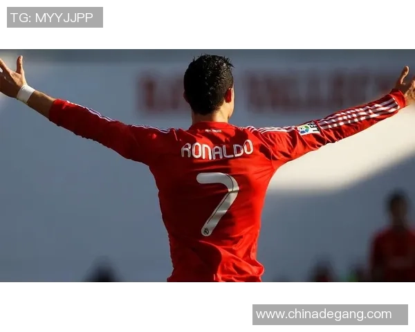 足球明星精彩瞬间集锦全景展示尽显球场魅力与风采